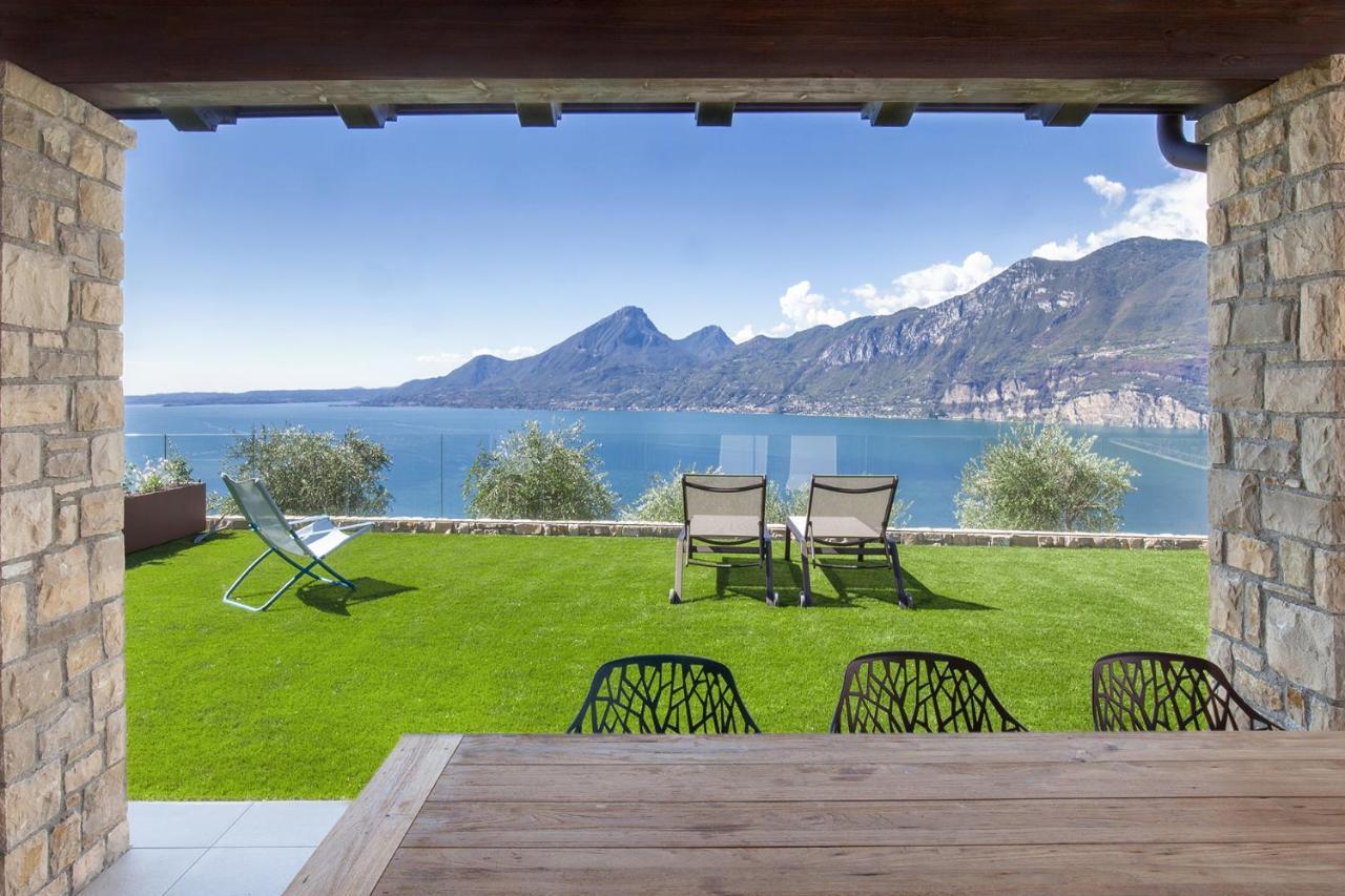 Villa Divina - Apt Icona Con Piscina E Vista Lago Кастеллетто-ди-Бренцоне Экстерьер фото
